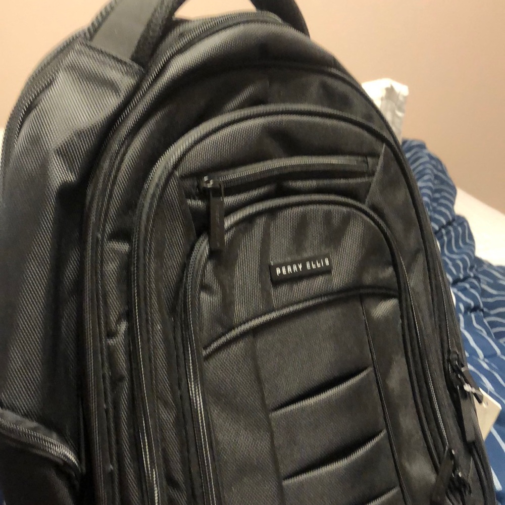 Perry Ellis Back Pack - Picture 2 of 5